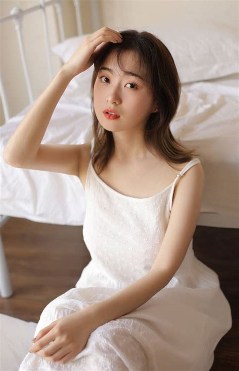 玖玖爱在线播放，夜色如诗般温柔，缠绵情愫在屏幕间悄然绽放，邀你共赴一场心动之旅。